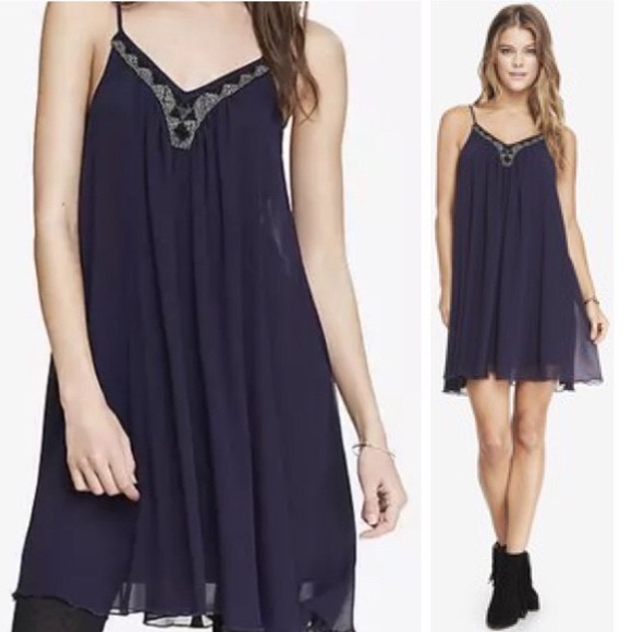 {Express} LBD🖤 - Picture 2 of 4